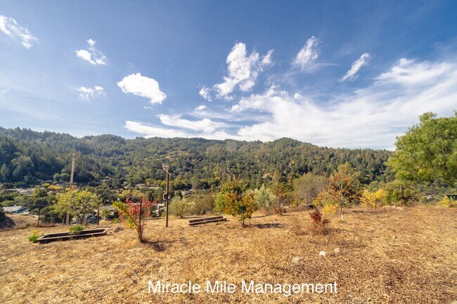 Foto del edificio - West Marin Luxury Retreat – Private Estate with Panoramic Views