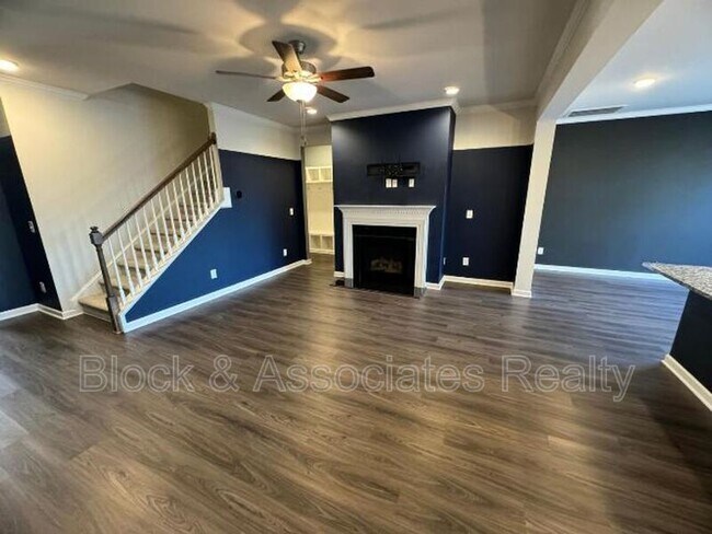 Building Photo - 755 Amarra Dr