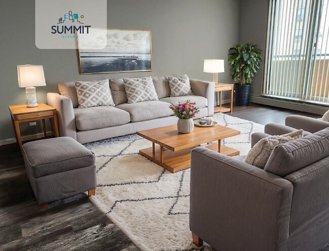 Building Photo - Pineridge Place