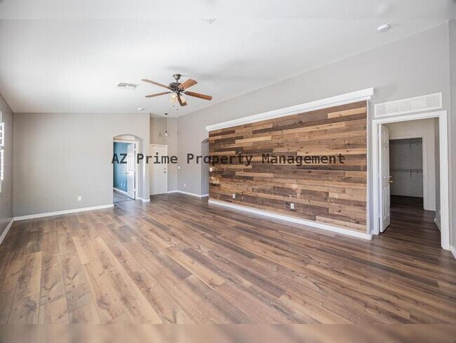 Building Photo - 10960 W Taft St