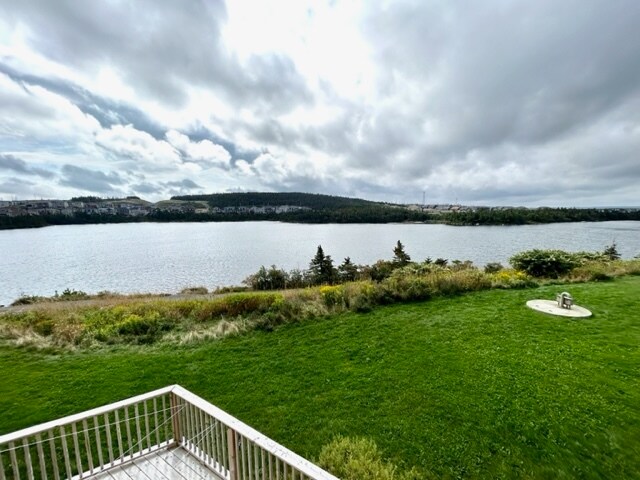 Photo du bâtiment - 1539 Topsail Rd