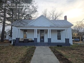 Building Photo - 405 W Dr. Martin Luther King Jr. Way
