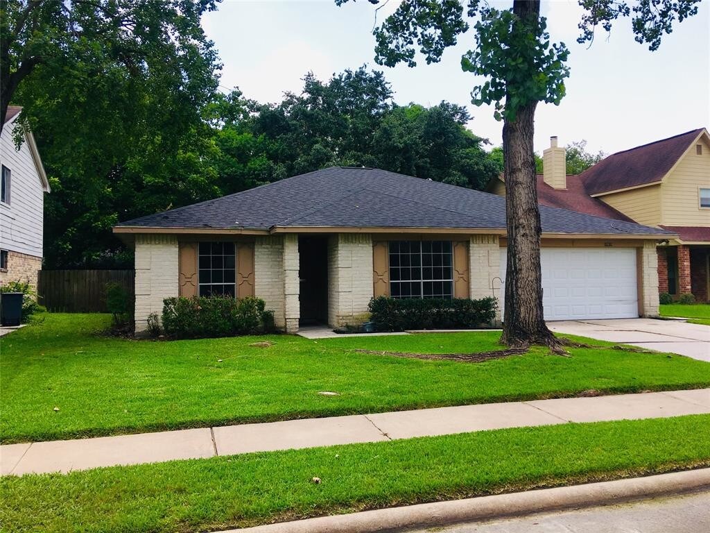 Foto principal - 10614 Plum Lake Dr