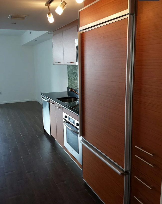 Building Photo - 50 Biscayne Blvd