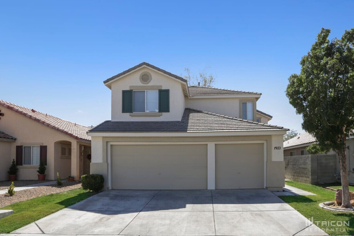 Foto principal - 1933 Desert Sage Ave