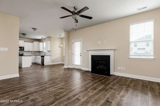 Building Photo - 290 Brentmoor Dr