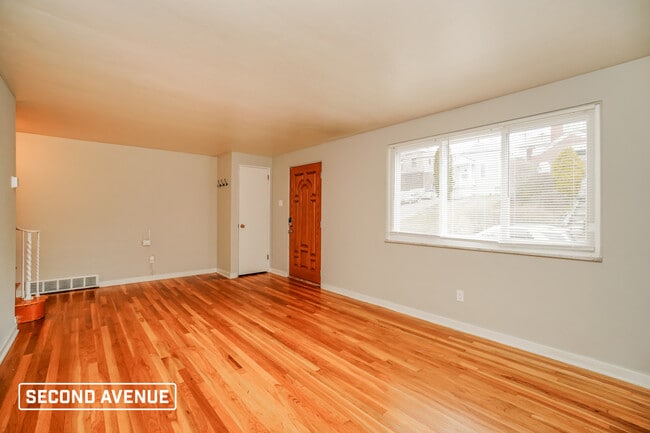 Building Photo - 1502 Methyl St