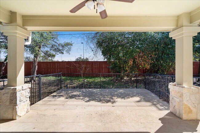 Foto del edificio - 14815 Avery Ranch Blvd