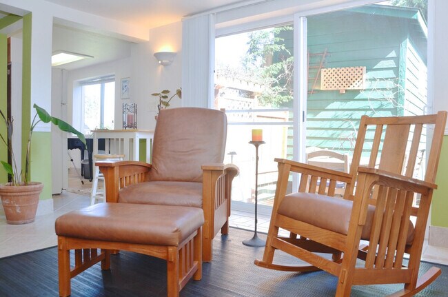 Foto del edificio - 210 27th Ave E