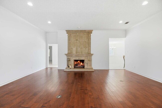 Foto del edificio - Top-Tier Luxury Living at 98th & Quaker | Kings Gate