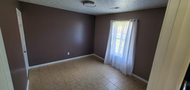 Foto del edificio - 160 Red Bud Ln