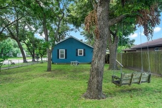 Building Photo - 502 6th Ave N Building Photo - 502 6th Ave N