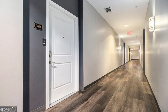 Foto del edificio - 870 Mayson Turner Rd NW