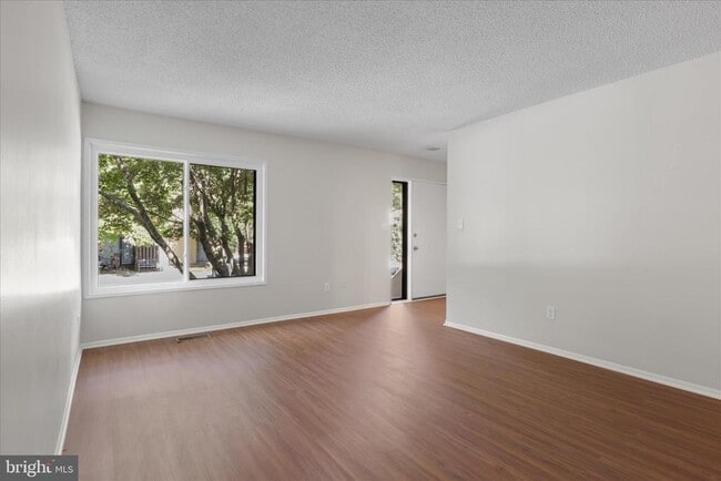 Building Photo - 2208 Cartwright Pl