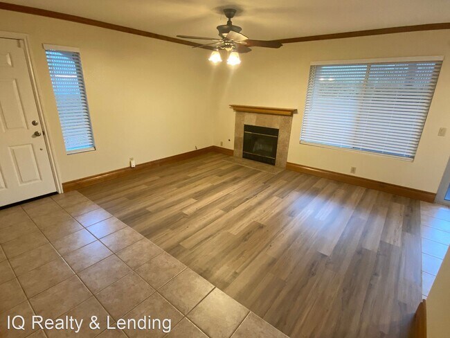 Foto del edificio - 2 br, 2 bath House - 11519 Fury Ln Unit 70