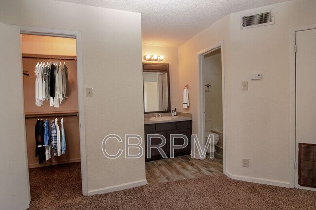 Foto del edificio - 604 NW 15th St