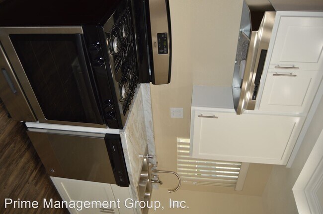 Foto del edificio - 3 br, 2.5 bath Apartment - 3160 Vineland Ave.