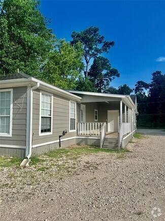 Building Photo - 21415 Russell Dr