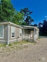 Building Photo - 21415 Russell Dr