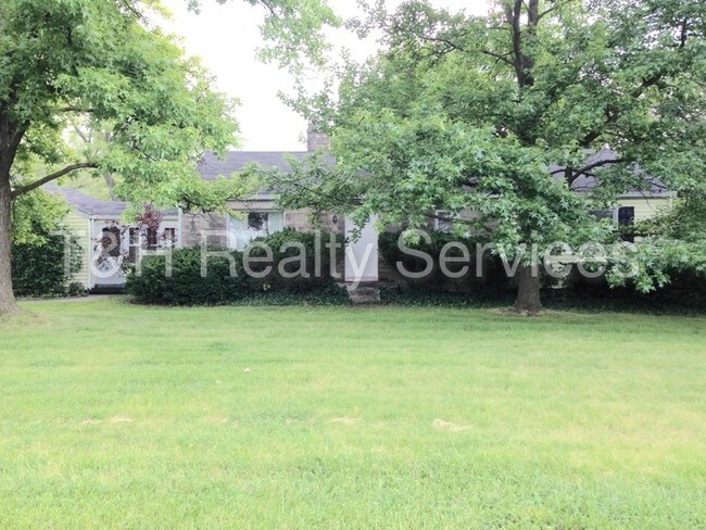 Building Photo - 3916 West 96th Street