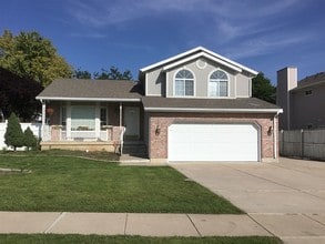 Building Photo - 2084 N 650 W