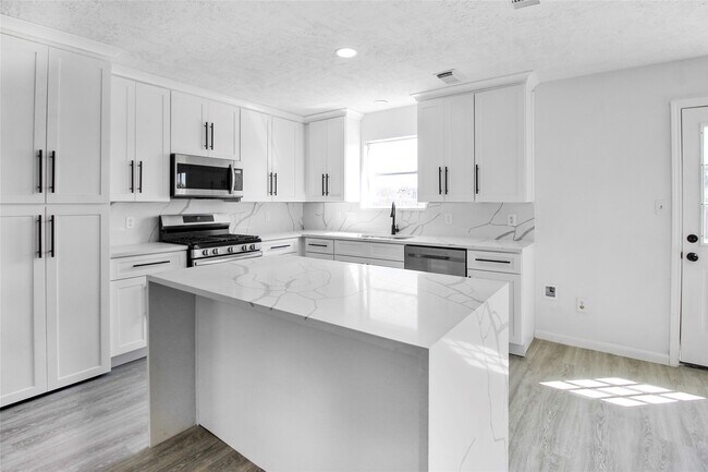 Foto del edificio - 511 Chaseway Dr