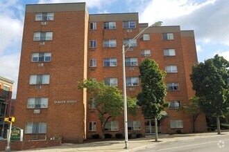 Building Photo - 10 Goff Ave