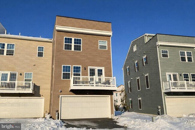 Foto del edificio - 134 Smt Pt Blvd