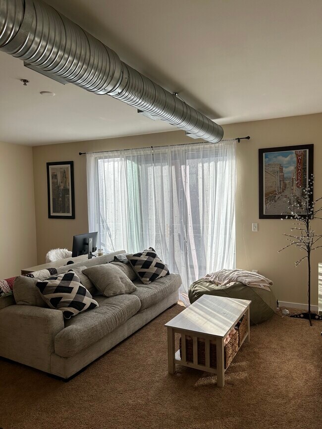 2080 N Commerce St Unit 209, Milwaukee, WI 53212 Condo for Rent in