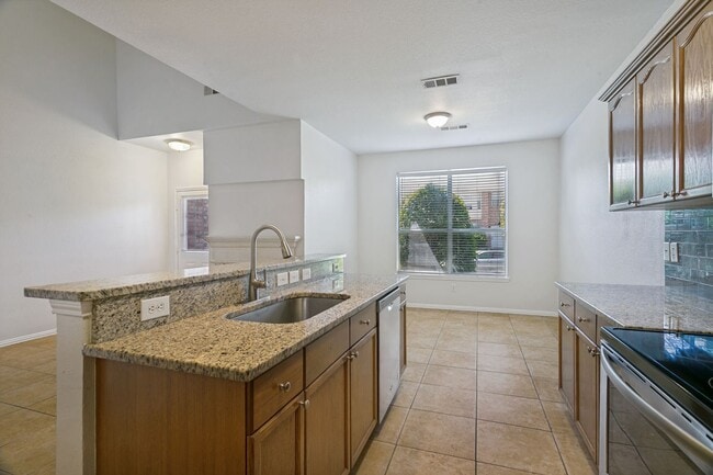 Building Photo - Charming Lewisville Home in a Prime Location!