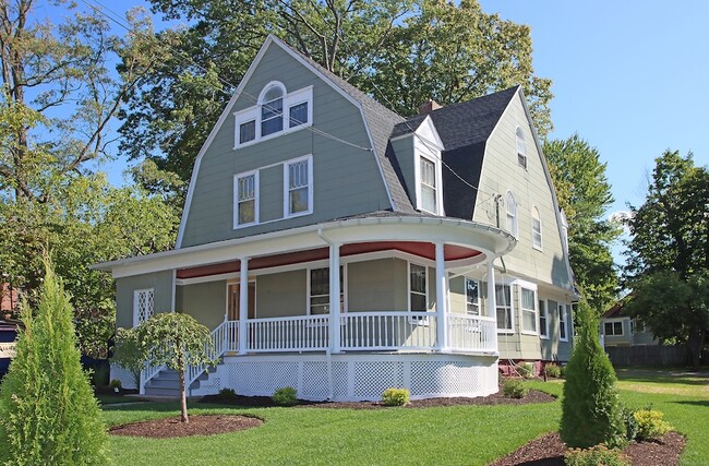 Photo - 62 Whitney St House