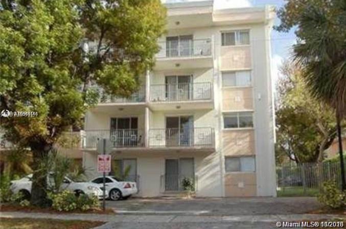 Foto principal - 424 SW 7th St