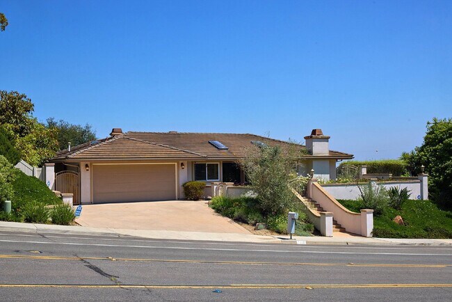 Building Photo - 7118 El Fuerte St