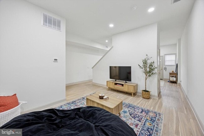 Building Photo - 415 N Haddon Ave