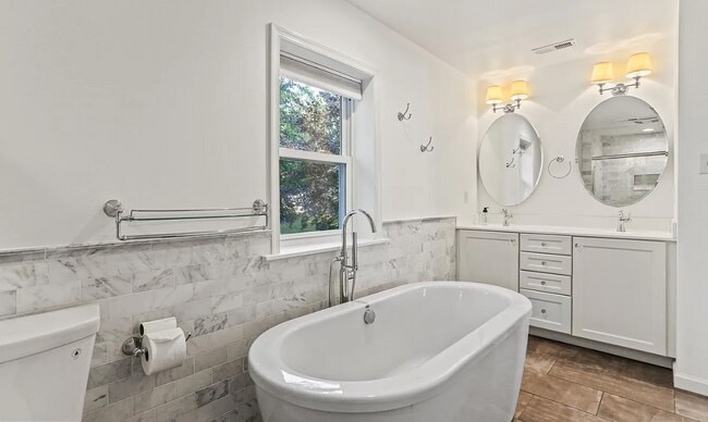 Foto del edificio - 3194 St Johns Ln