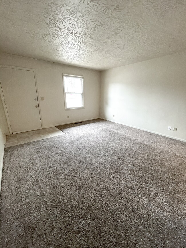 Building Photo - 1228 E Dawn Dr