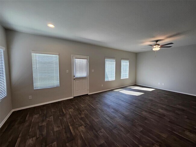 Foto del edificio - 600 Hickory Bend Trl