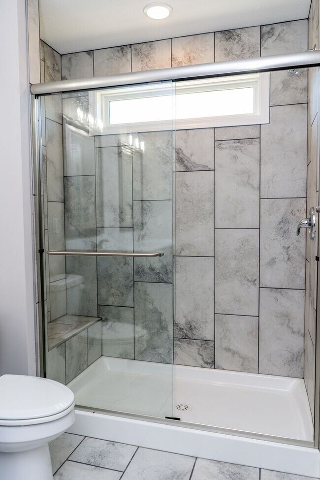 Foto del edificio - Lovely home for rent in established neigborhood