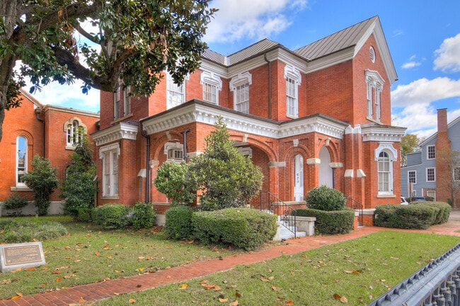 Building Photo - 629 Greene St