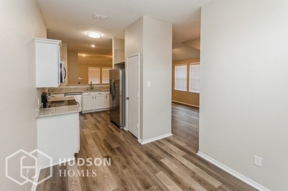 Building Photo - GET 1ST FULL  MONTH'S RENT FREE! - 105 Hac...