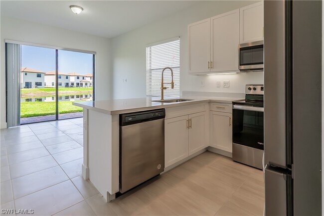 Building Photo - 5578 Carrara Dr