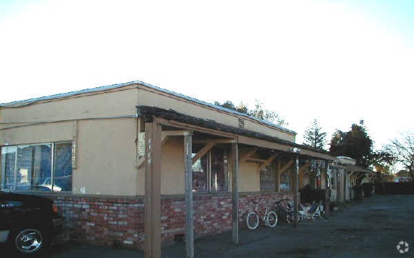 Foto del edificio - Las Flores Apartments