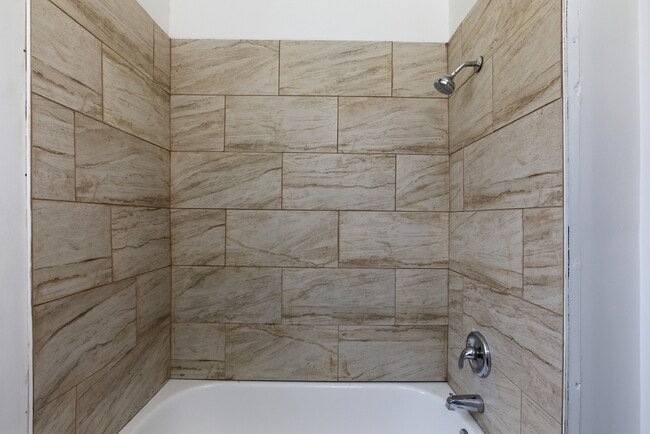 Building Photo - 235 S Lotus Ave