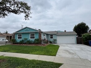 Building Photo - 20915 Menlo Ave