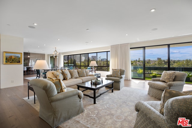 Building Photo - 10551 Wilshire Blvd