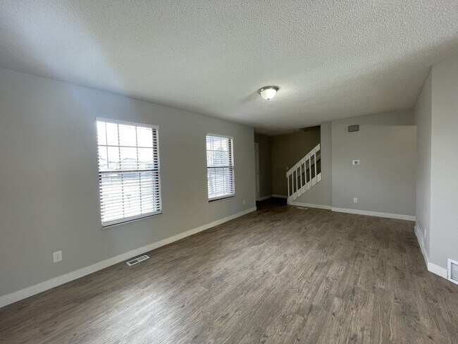 Building Photo - 8135 Woody Creek Dr