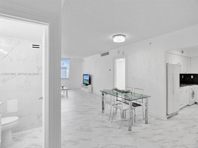 Foto del edificio - 2501 S Ocean Dr