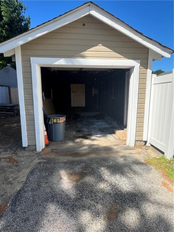 Building Photo - 2143 Elmwood Ave