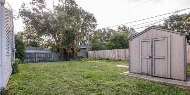 Building Photo - 313 Farnstead Dr