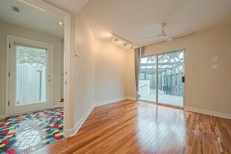 Building Photo - 2029 Dunlavy St